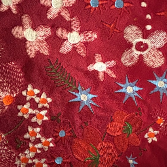 Chic Floral Embroidered Red Clutch - Picture 5 of 8